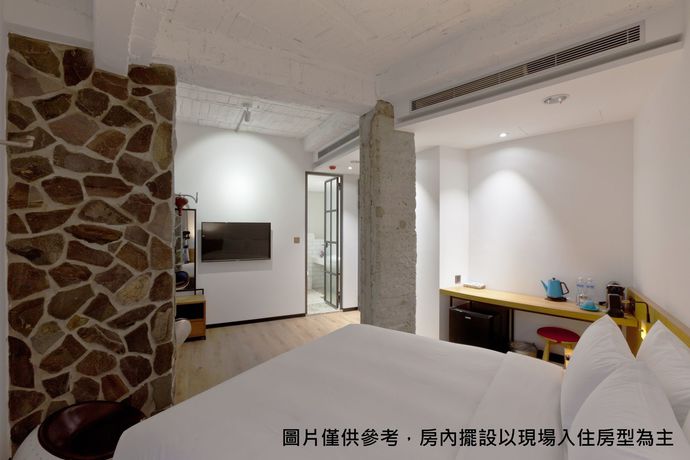 Imagen de la habitación del Hotel BlueSky. Foto 11