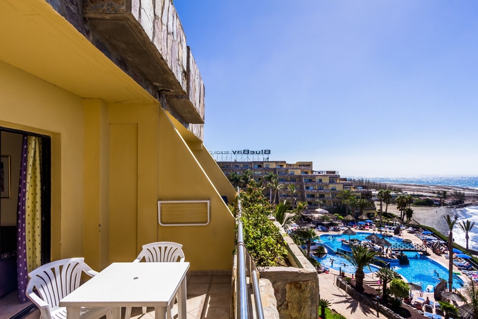 Imagen de la habitación del Hotel Bluebay Beach Club. Foto 4