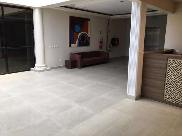 Imagen de los interiores del Hotel Bluebay Hôtel Abidjan. Foto 10