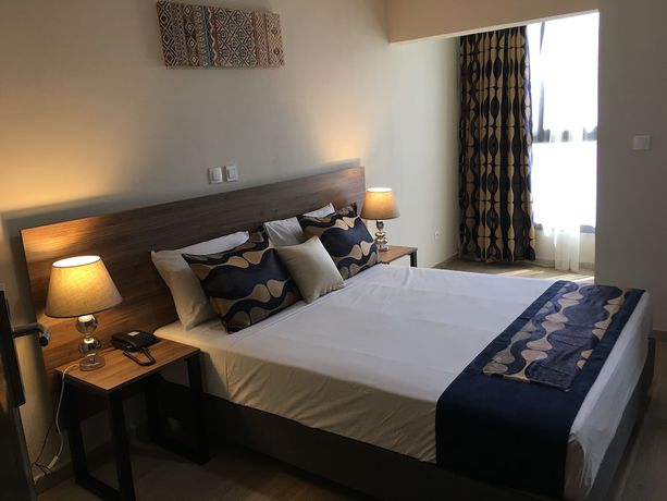 Imagen de la habitación del Hotel Bluebay Hôtel Abidjan. Foto 8