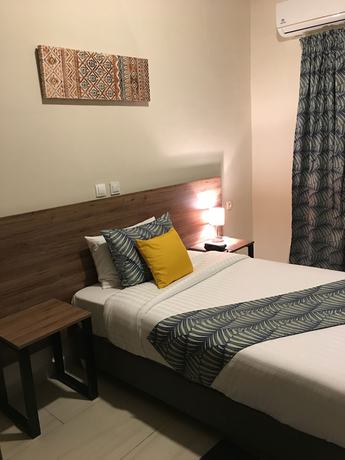 Imagen de la habitación del Hotel Bluebay Hôtel Abidjan. Foto 9