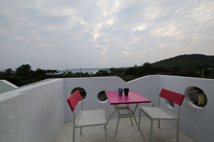 Imagen general del Hotel Bluebay Inn. Foto 4