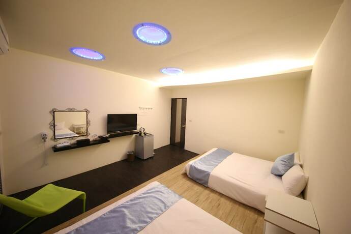 Imagen de la habitación del Hotel Bluebay Inn. Foto 14