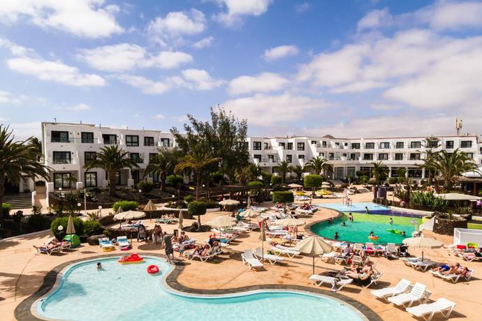 Imagen general del Hotel Bluebay Lanzarote - All Inclusive. Foto 3