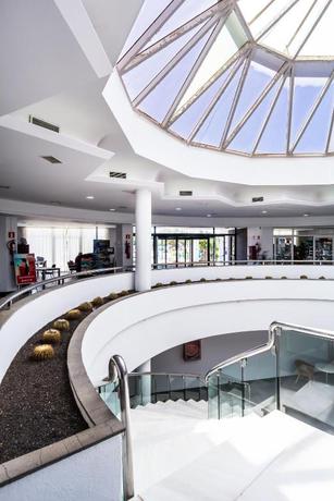 Imagen general del Hotel Bluebay Lanzarote - All Inclusive. Foto 12