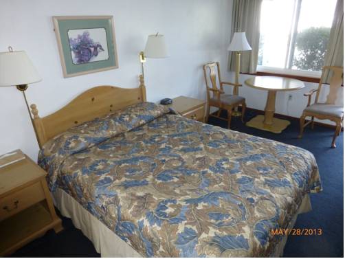 Imagen de la habitación del Hotel Bluebird Inn. Foto 9