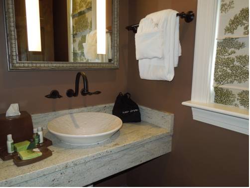 Imagen de la habitación del Hotel Bluegreen Parkside Williamsburg Ascend Resort Collection. Foto 9