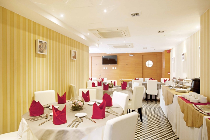 Imagen del bar/restaurante del Hotel Bluejay Residences. Foto 2