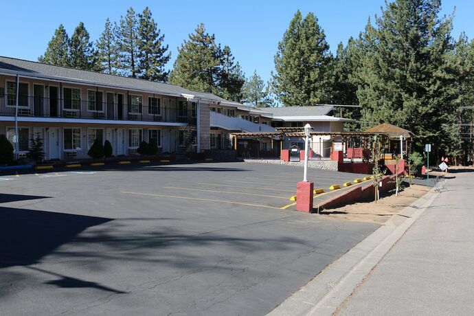 Imagen general del Hotel Bluelake Inn At Tahoe. Foto 4