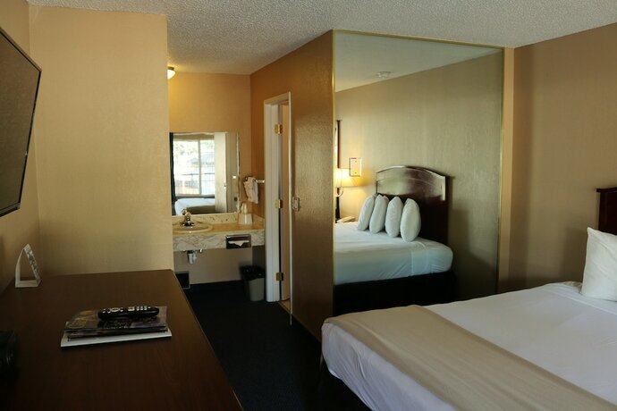 Imagen de la habitación del Hotel Bluelake Inn At Tahoe. Foto 14