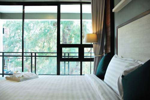 Imagen de la habitación del Hotel Bluemoon, Cha Am. Foto 2