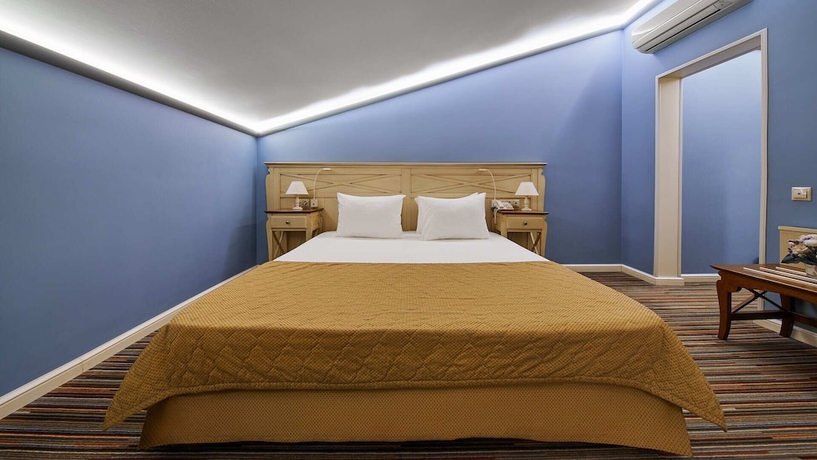 Imagen de la habitación del Hotel Blues. Foto 18