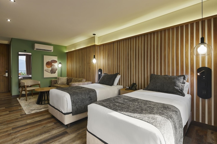 Imagen de la habitación del Hotel Blues Suites Medellin. Foto 13