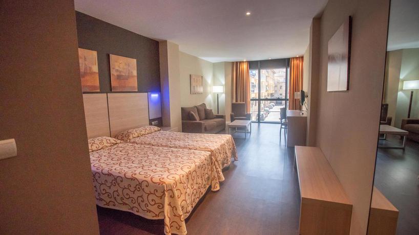 Imagen de la habitación del Hotel Bluesea Calabahia. Foto 8