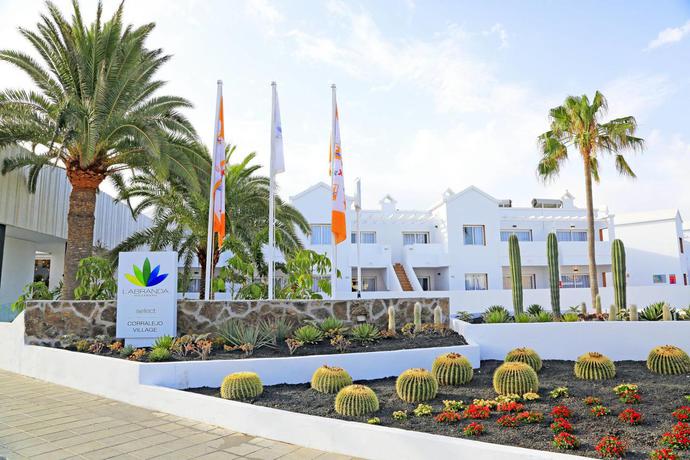 Imagen general del Hotel Bluesea Corralejo Village. Foto 19