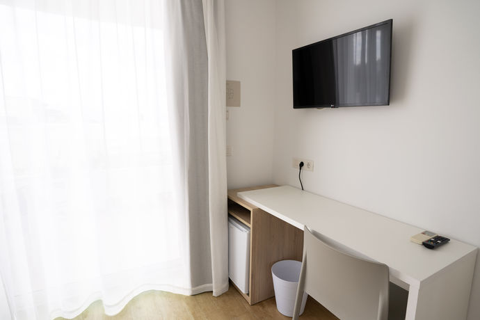 Imagen de la habitación del Hotel Bluesea Playa Azul. Foto 23