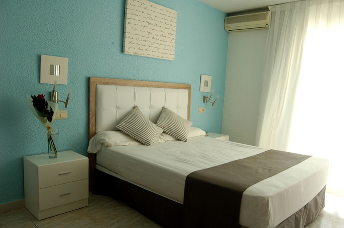 Imagen de la habitación del Hotel Bluesense Villajoyosa Resort. Foto 2