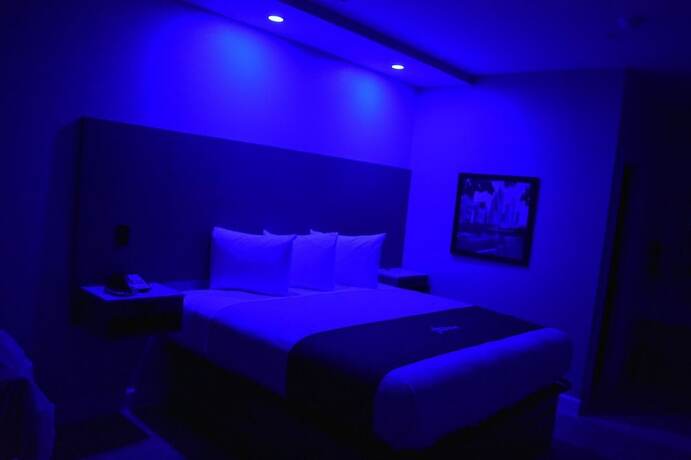 Imagen de la habitación del Hotel Bluestar Inn. Foto 11