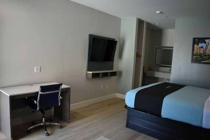 Imagen de la habitación del Hotel Bluestar Inn. Foto 14
