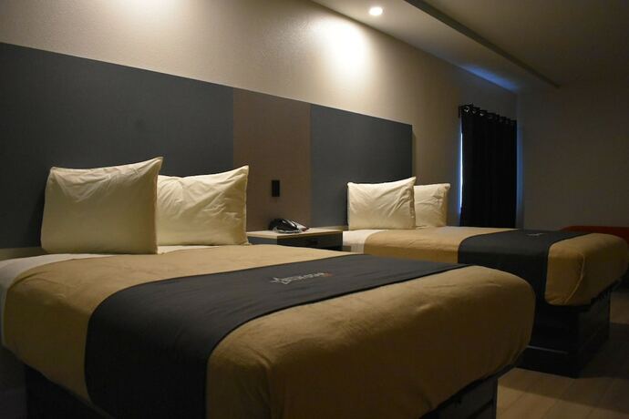 Imagen de la habitación del Hotel Bluestar Inn. Foto 19