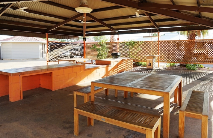 Imagen de los interiores del Hotel Bluestone Motor Inn. Foto 16