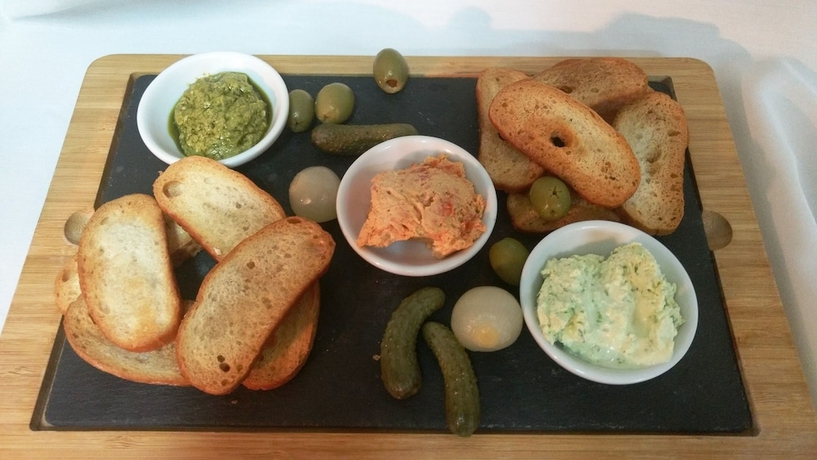 Imagen del bar/restaurante del Hotel Bluestone Motor Inn. Foto 4