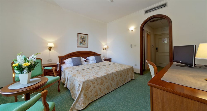 Imagen de la habitación del Hotel Bluesun Alga. Foto 8