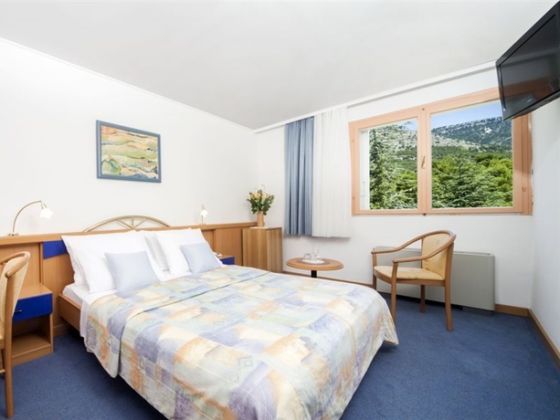 Imagen general del Hotel Bluesun Borak. Foto 7