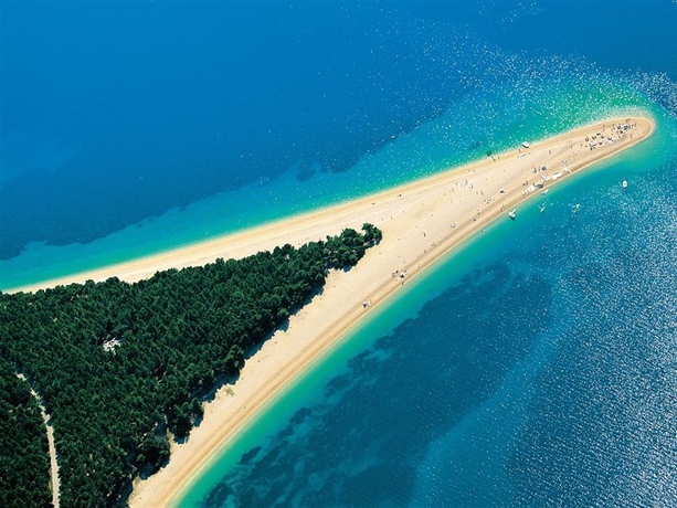 Imagen general del Hotel Bluesun Borak. Foto 13