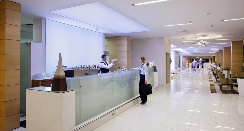 Imagen de los interiores del Hotel Bluesun Elaphusa. Foto 6