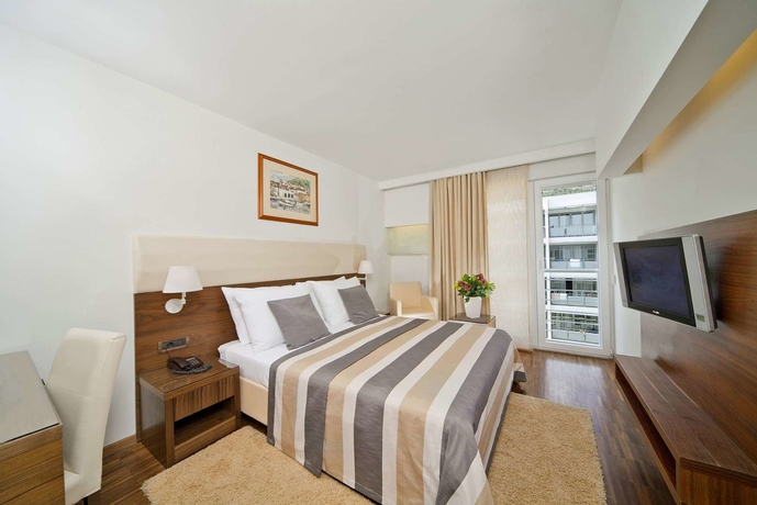 Imagen de la habitación del Hotel Bluesun Elaphusa. Foto 2