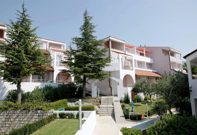 Imagen de los exteriores del Hotel Bluesun Holiday Village Afrodita. Foto 13