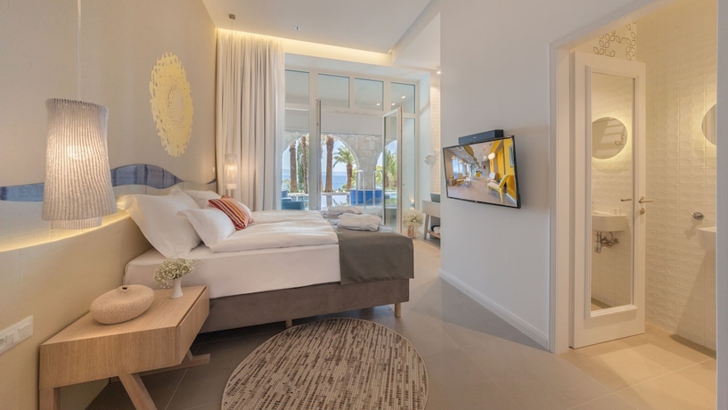 Imagen de la habitación del Hotel Bluesun Jadran. Foto 3