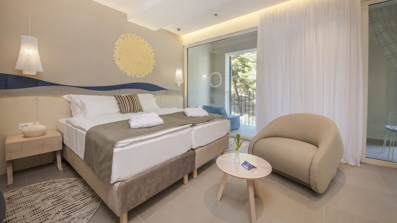 Imagen de la habitación del Hotel Bluesun Jadran. Foto 4
