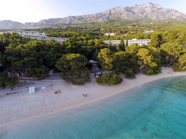 Imagen de los exteriores del Hotel Bluesun Marina. Foto 9