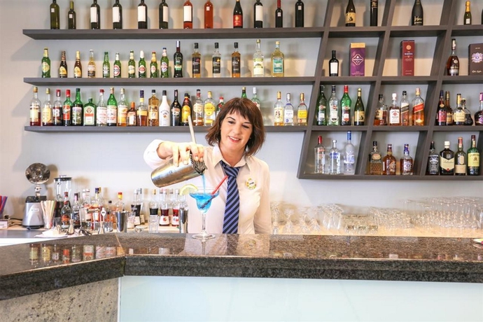 Imagen general del Hotel Bluesun Neptun. Foto 14