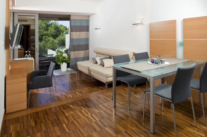 Imagen de la habitación del Hotel Bluesun Soline. Foto 5