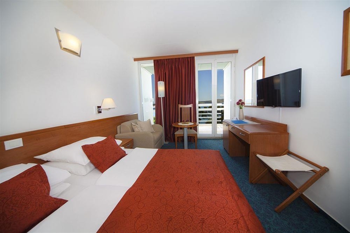 Imagen general del Hotel Bluesun Villa Berulia. Foto 3