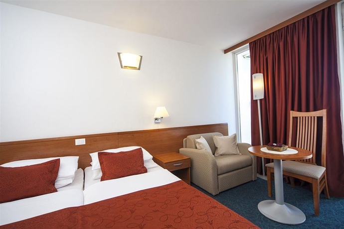 Imagen general del Hotel Bluesun Villa Berulia. Foto 4