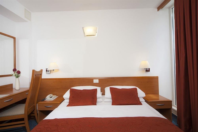 Imagen general del Hotel Bluesun Villa Berulia. Foto 5