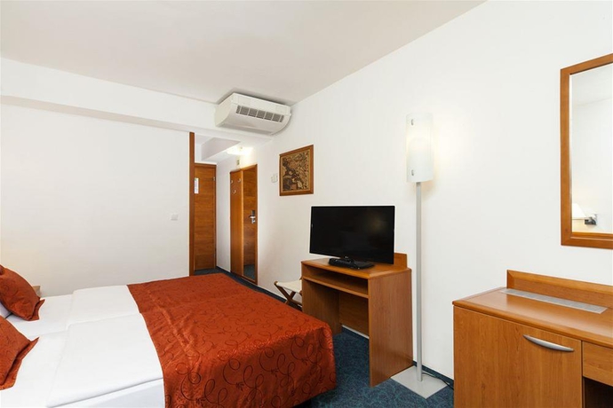 Imagen general del Hotel Bluesun Villa Berulia. Foto 11