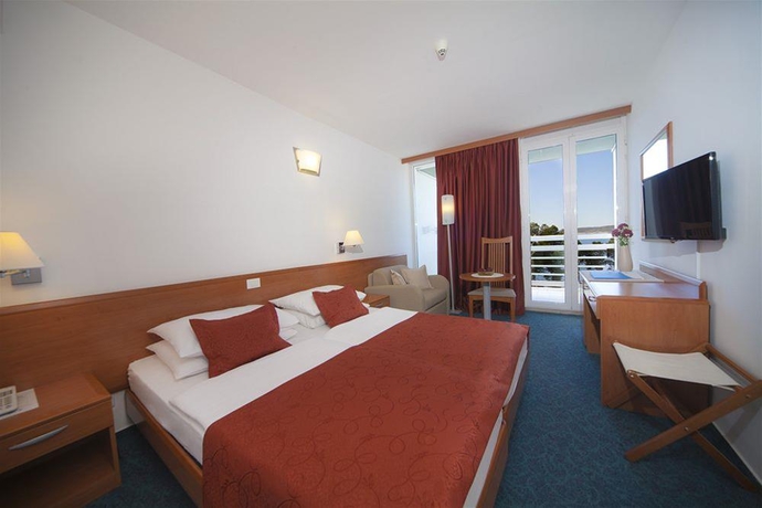 Imagen general del Hotel Bluesun Villa Berulia. Foto 16