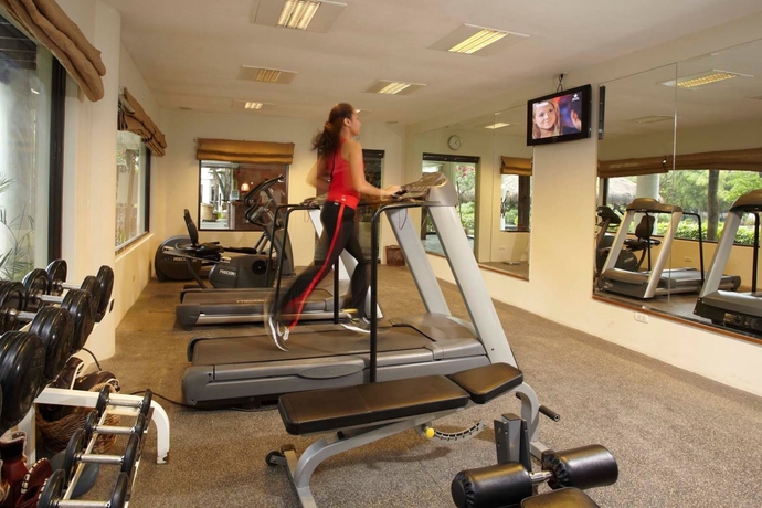 Imagen de los interiores del Hotel Bluewater Maribago Beach Resort. Foto 15