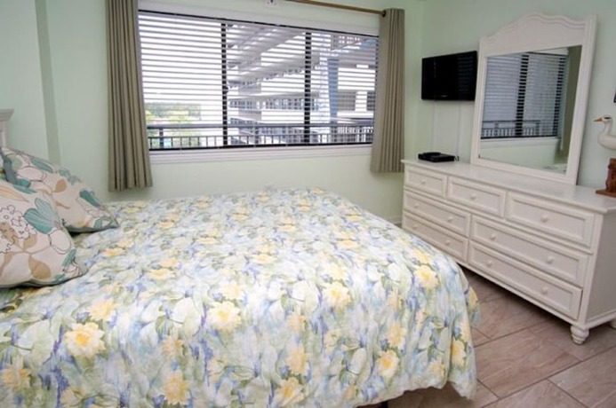 Imagen de la habitación del Hotel Bluewater Resort by Elliott Beach Rentals. Foto 14