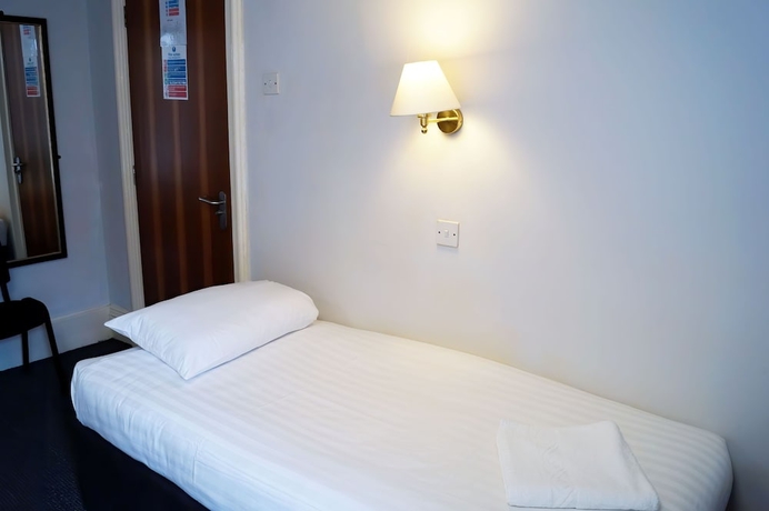 Imagen de la habitación del Hotel Bluewaters. Foto 11