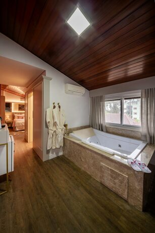 Imagen de la habitación del Hotel Blumen Boutique. Foto 10