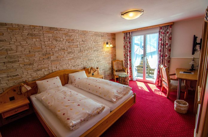 Imagen de la habitación del Hotel Blumental. Foto 10