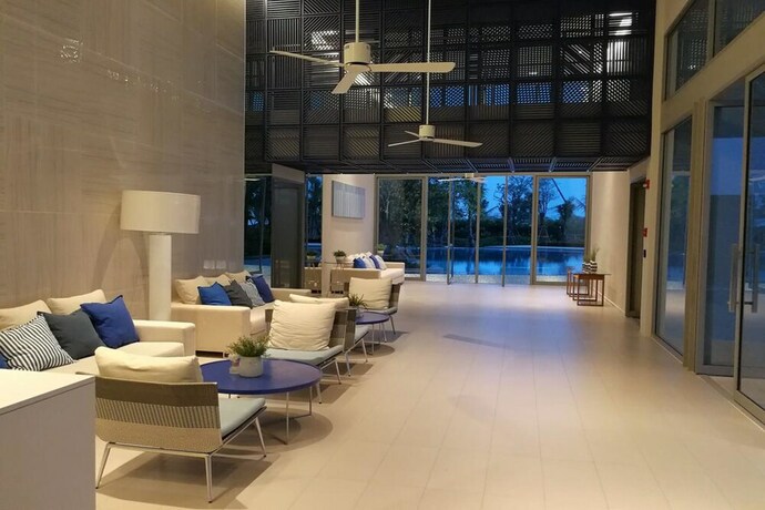 Imagen de los interiores del Hotel Blu-pool Access. Foto 34