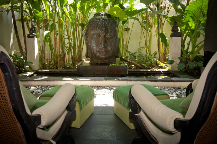 Imagen de la piscina del Hotel Blu-zea Resort By Double-six. Foto 17