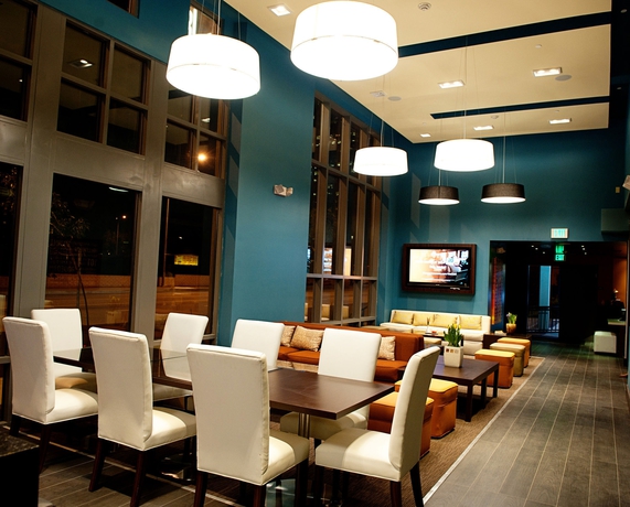 Imagen del bar/restaurante del Hotel Blvd and Studios - Walking Distance To Universal Studios Hollywood. Foto 5